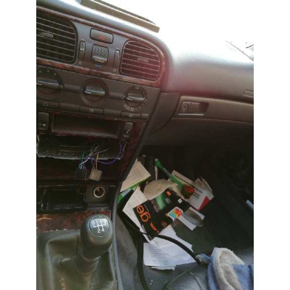 volvo v40 familiar del año 1999