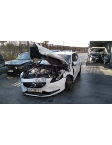 volvo v40 del año 2017