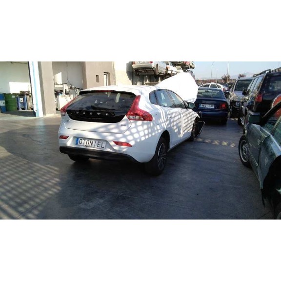 volvo v40 del año 2017