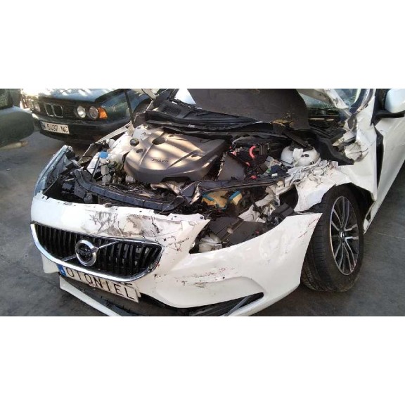 volvo v40 del año 2017