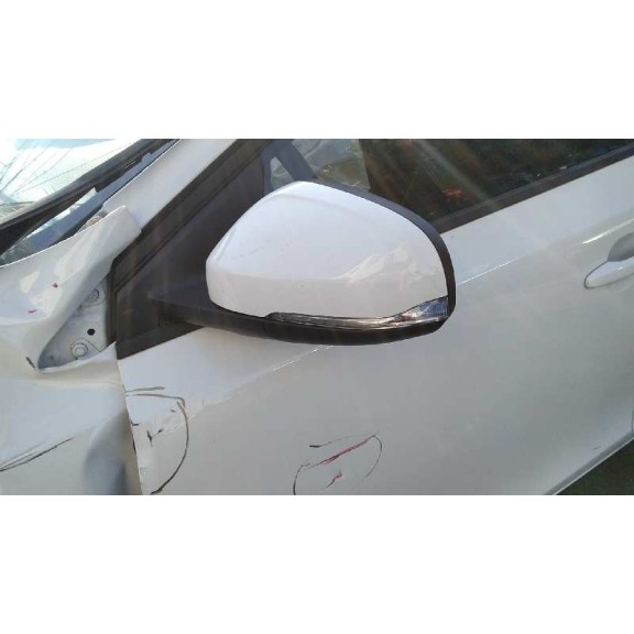 volvo v40 del año 2017