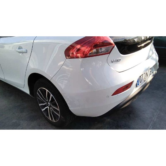 volvo v40 del año 2017