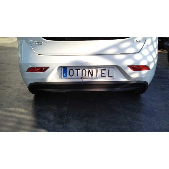 volvo v40 del año 2017