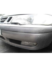 saab 9-3 berlina del año 2001 2