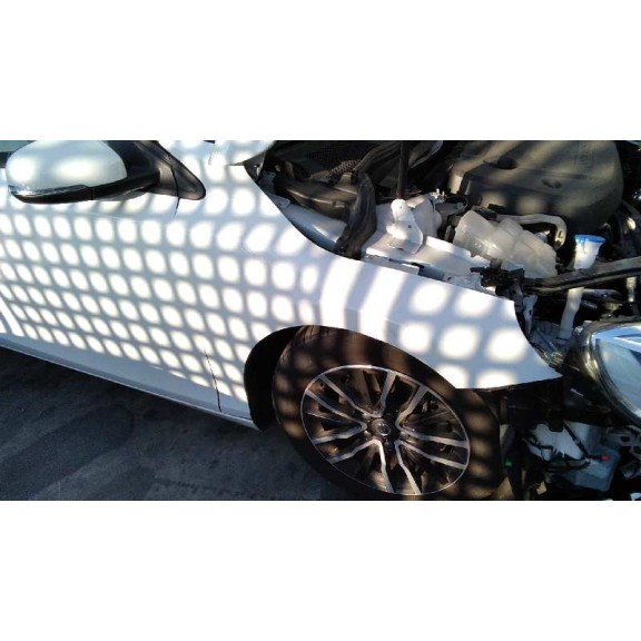 volvo v40 del año 2017