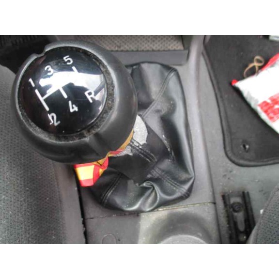 saab 9-3 berlina del año 2001