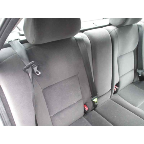 saab 9-3 berlina del año 2001