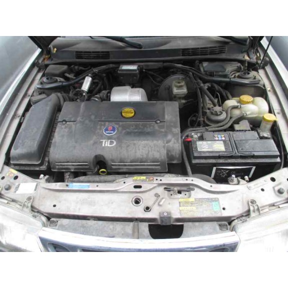 saab 9-3 berlina del año 2001