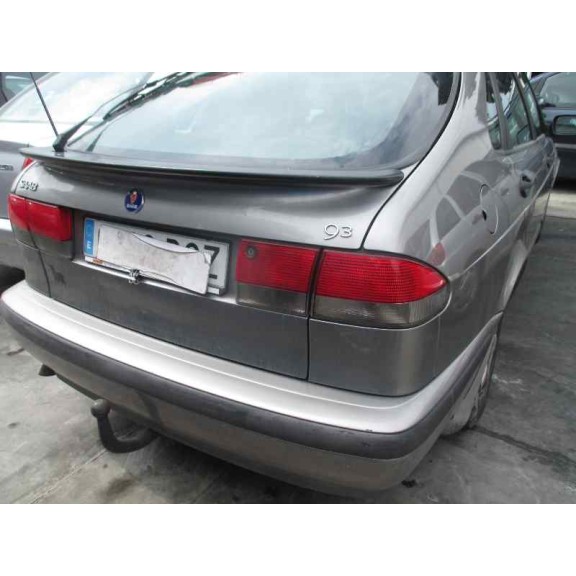 saab 9-3 berlina del año 2001