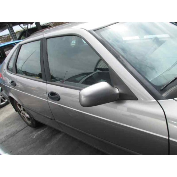 saab 9-3 berlina del año 2001