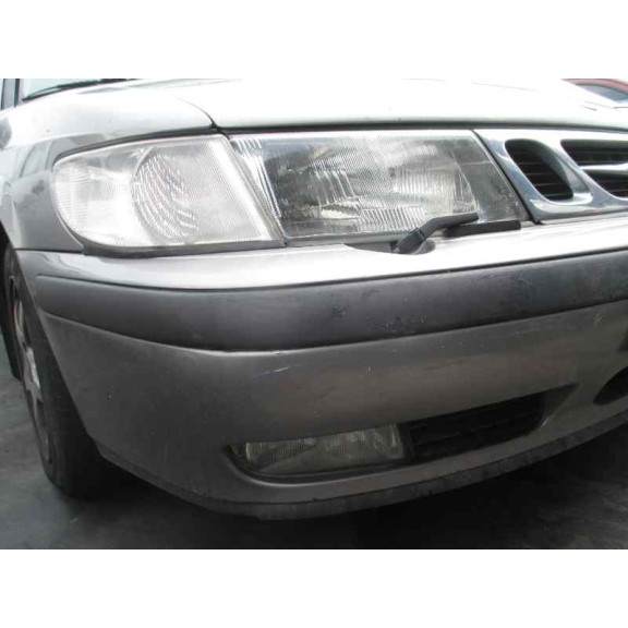 saab 9-3 berlina del año 2001