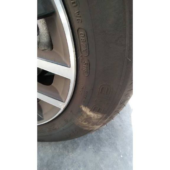 volvo v40 del año 2017