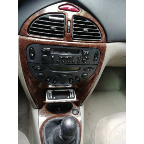 citroën c5 berlina del año 2002