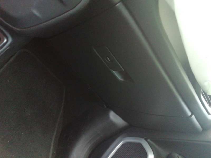 Recambio de guantera para jeep renegade sport 4x2 referencia OEM IAM   