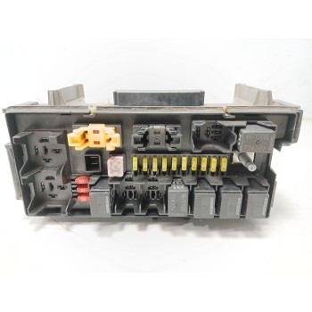 CAJA RELES / FUSIBLES 04692114ac 