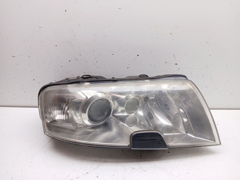 Recambio de faro derecho para skoda superb i (3u4) 1.9 tdi referencia OEM IAM   