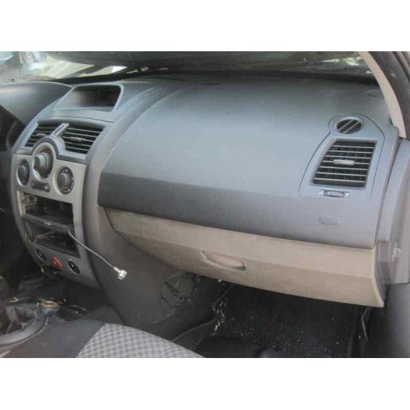 renault megane ii berlina 5p del año 2004