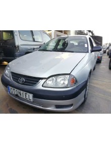 toyota avensis berlina (t 22) del año 2001