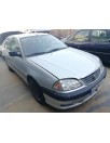toyota avensis berlina (t 22) del año 2001