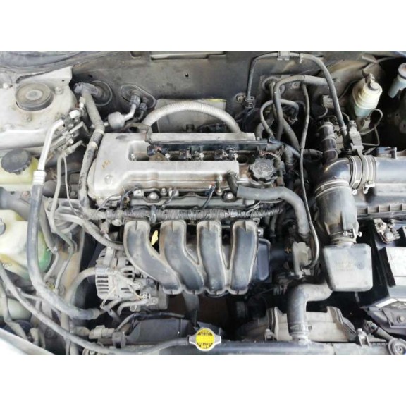 toyota avensis berlina (t 22) del año 2001