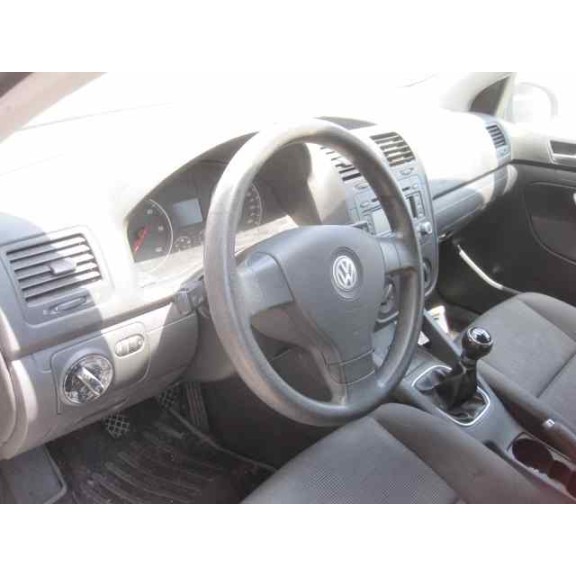 volkswagen golf v berlina (1k1) del año 2007