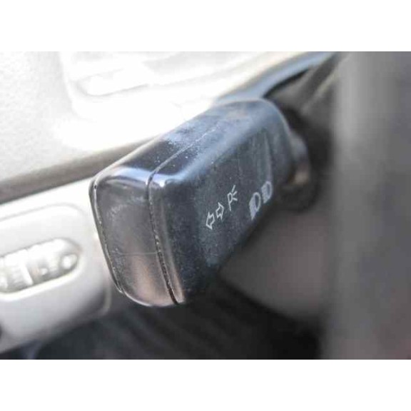 volkswagen golf v berlina (1k1) del año 2007