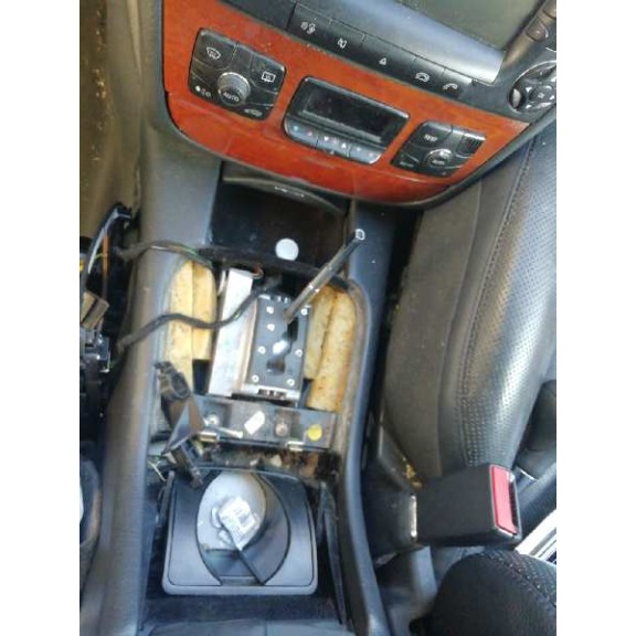 mercedes-benz clase s (w220) berlina del año 2004