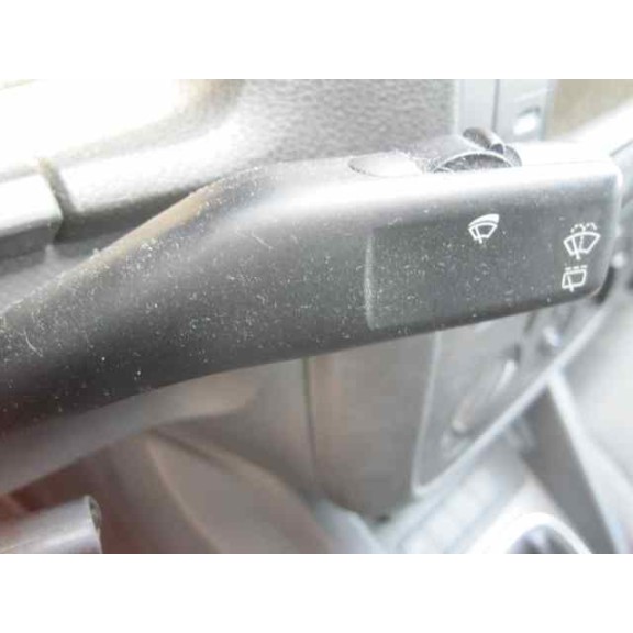 volkswagen golf v berlina (1k1) del año 2007