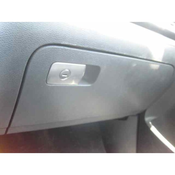 volkswagen golf v berlina (1k1) del año 2007