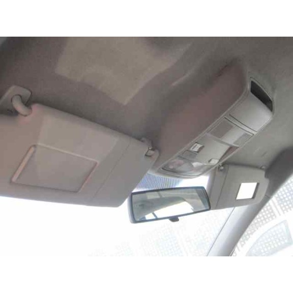 volkswagen golf v berlina (1k1) del año 2007