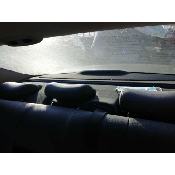 mercedes-benz clase s (w220) berlina del año 2004