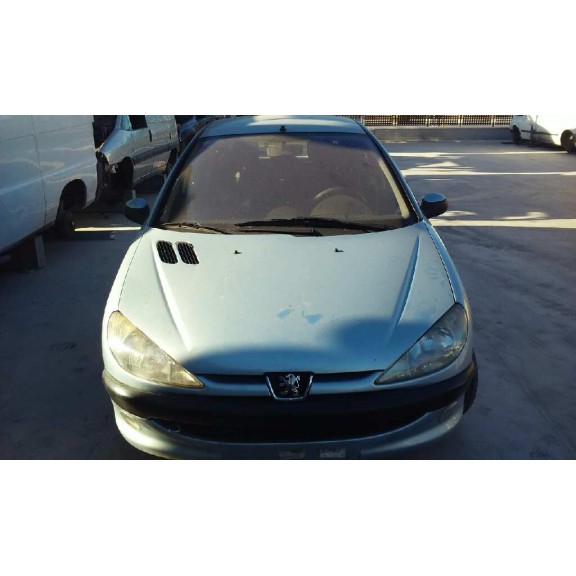 peugeot 206 berlina del año 2001