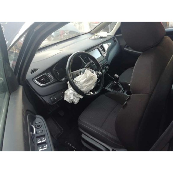 kia carens ( ) del año 2018