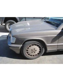 mercedes-benz clase c (w201) berlina del año 1990 2