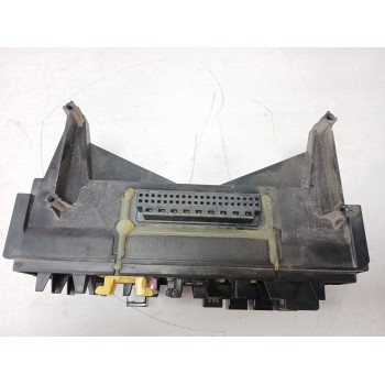 Recambio de caja reles / fusibles para chrysler jeep gr.cherokee (wh) 3.0 crd limited referencia OEM IAM 04692114ac  