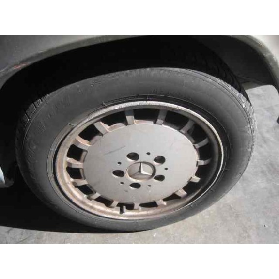 mercedes-benz clase c (w201) berlina del año 1990