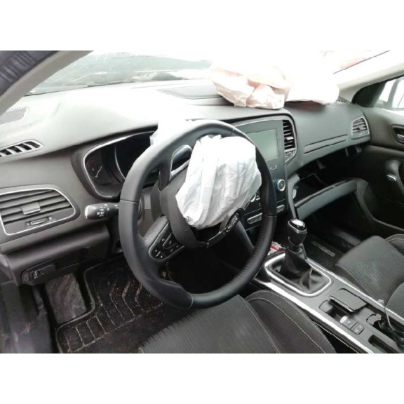 renault megane iv berlina 5p del año 2017