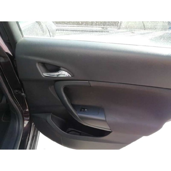 opel insignia berlina del año 2014