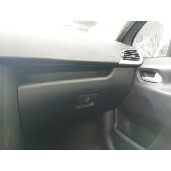 peugeot 207 del año 2006