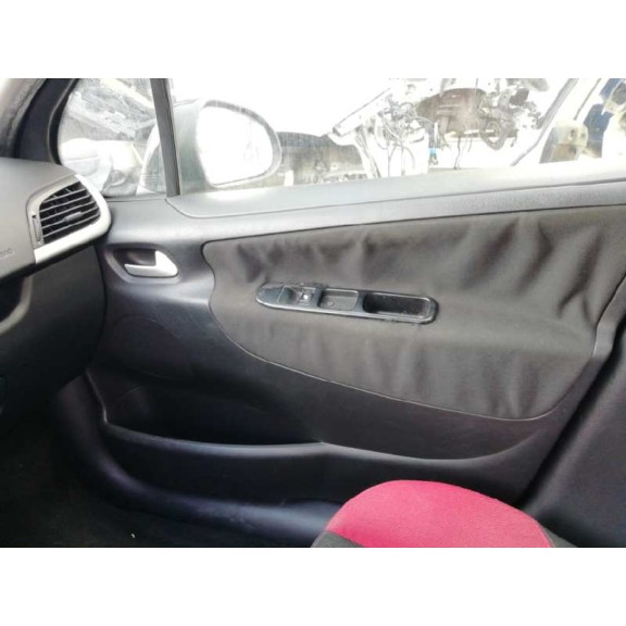 peugeot 207 del año 2006