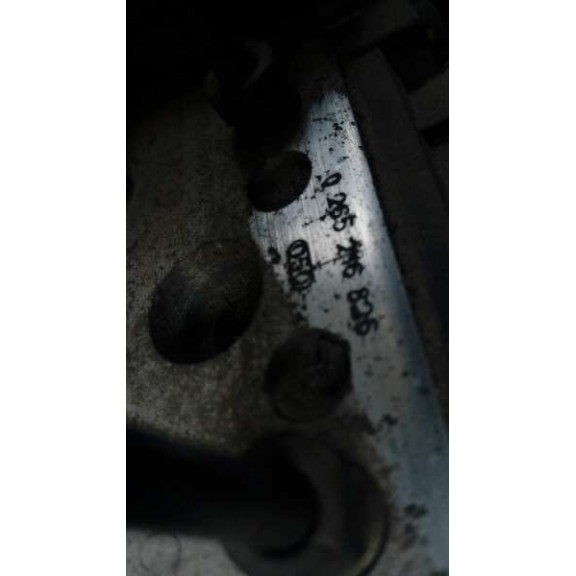 toyota avensis berlina (t 22) del año 2001