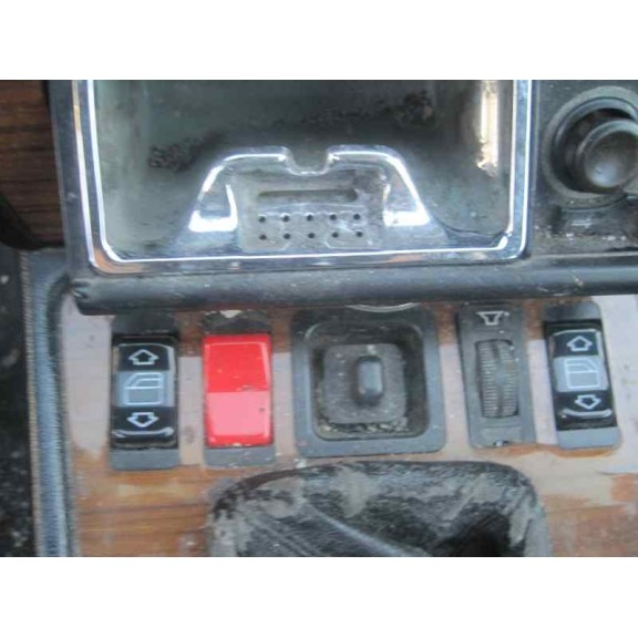 mercedes-benz clase c (w201) berlina del año 1992