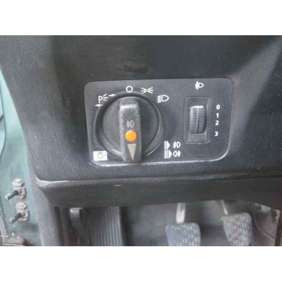 mercedes-benz clase c (w201) berlina del año 1992