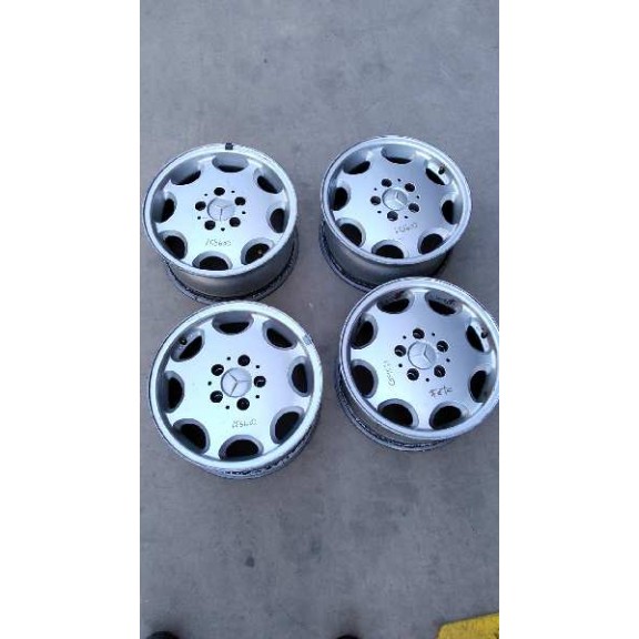 mercedes-benz clase c (w201) berlina del año 1992