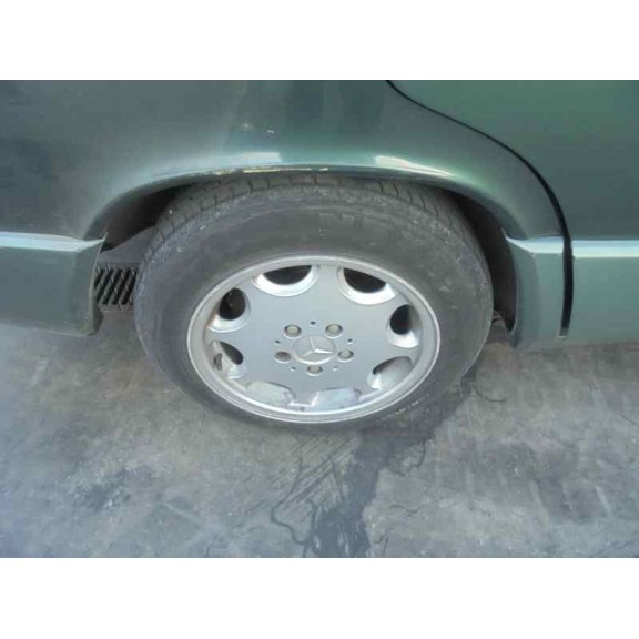 mercedes-benz clase c (w201) berlina del año 1992