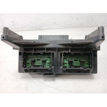 Recambio de caja reles / fusibles para chrysler jeep gr.cherokee (wh) 3.0 crd limited referencia OEM IAM 04692114ac  