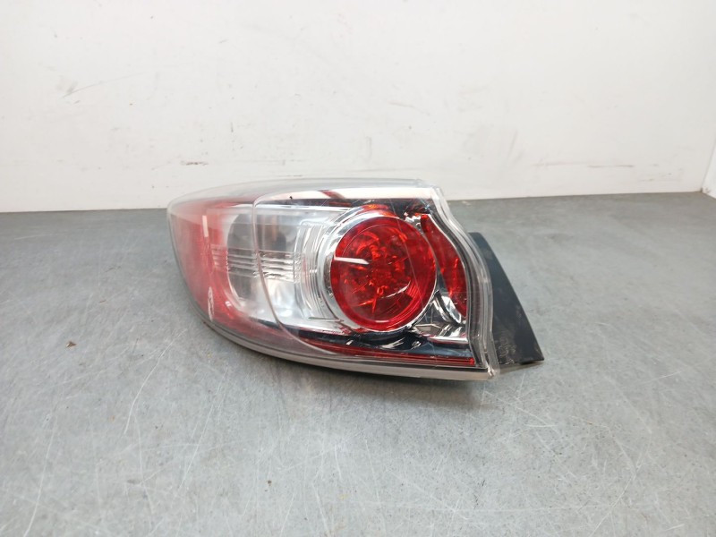 Recambio de piloto trasero izquierdo para mazda 3 (bl) 1.6 mzr (bl14) referencia OEM IAM BBN751160  