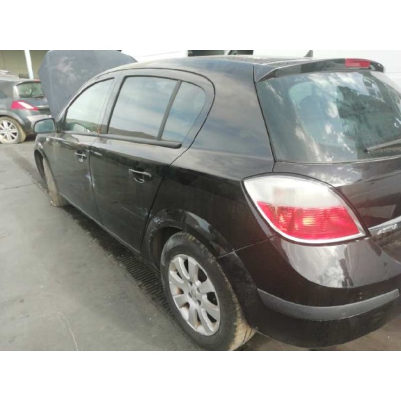 opel astra h berlina del año 2004