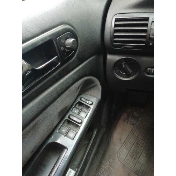 volkswagen passat berlina (3b2) del año 2000