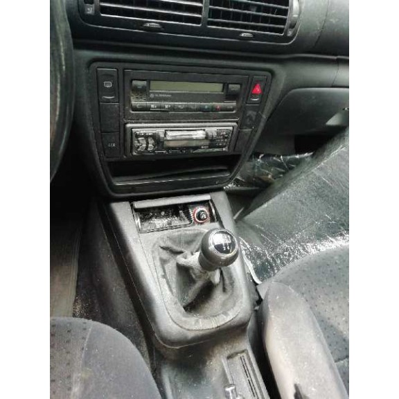 volkswagen passat berlina (3b2) del año 2000